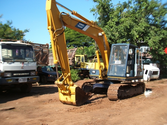 ขายรถแบคโฮ ยี่ห้อโกเบโก้ 120-2 ขายรถแบคโฮ ยี่ห้อโกเบโก้ 120-2