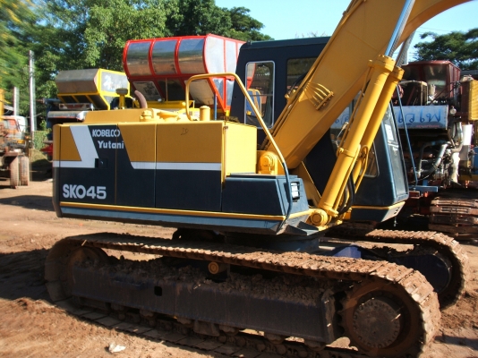 ขายรถแบคโฮ ยี่ห้อโกเบโก้ 120-2 ขายรถแบคโฮ ยี่ห้อโกเบโก้ 120-2