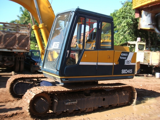 ขายรถแบคโฮ ยี่ห้อโกเบโก้ 120-2 ขายรถแบคโฮ ยี่ห้อโกเบโก้ 120-2