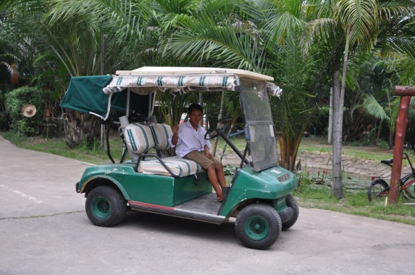 ขายรถกอล์ฟ CLUBCAR เครื่องยนต์ สภาพสวยเดิมจากญี่ปุ่นยังไม่เคยใช้ในไทย 42,000 เท่านั้น