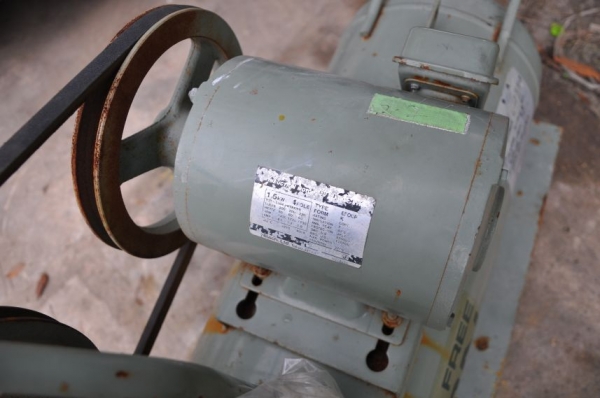 ขายปั้มลม HITASHI นำเข้าจากญี่ปุ่น สภาพเดิมๆยังไม่เคยใช้งานในไทย ขาย13,500เท่านั้น