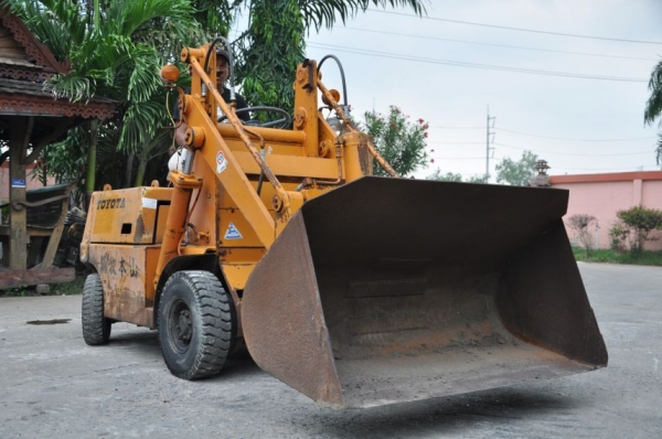 ขายรถตักเล็ก TOYOTA SG7  สภาพสวยเดิมจากญี่ปุ่น ขายถูกๆ68,000เท่านั้น!!