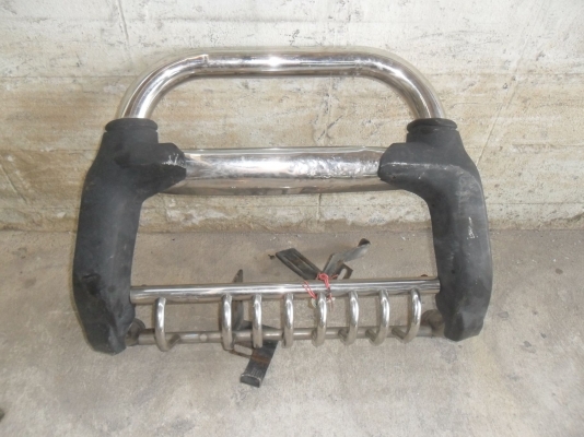 กันชนหน้าแต่ง  ราคา 700 บาท