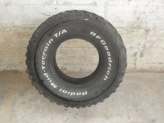 ยาง BFGoodrich 32*11.50R15 สวยๆ มี 1 เส้น ราคา 900 บาท