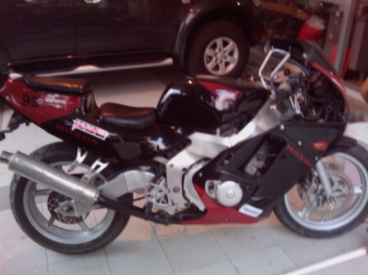 ขาย CBR 250 ปี 92 8,500 บาท เอกสารครบ อ่านก่อนนะ