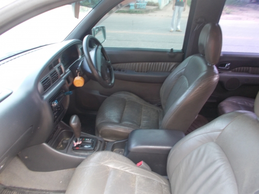 ขาย ฟอร์ด 4 ประตู ปี 2003 ABS,Air BAG , เครื่อง 1J,LPG ราคา 220,000