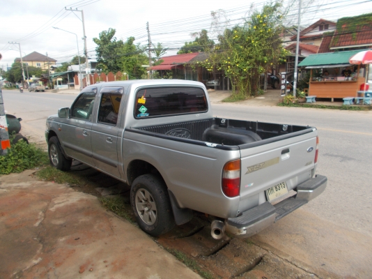 ขาย ฟอร์ด 4 ประตู ปี 2003 ABS,Air BAG , เครื่อง 1J,LPG ราคา 220,000