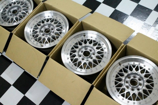 ขายล้อ BRS ขอบ 15 ล้อแท้ Japan 4รู100กับ114.3 กว้าง 7 ออฟ 20