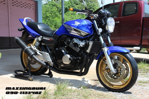 แม็กสิงห์บุรี//CB400 V-TEC3 ปี2005 สภาพสวย ท่อแต่ง อินวอย+สรรพาสมิตร 125000 ด่วน