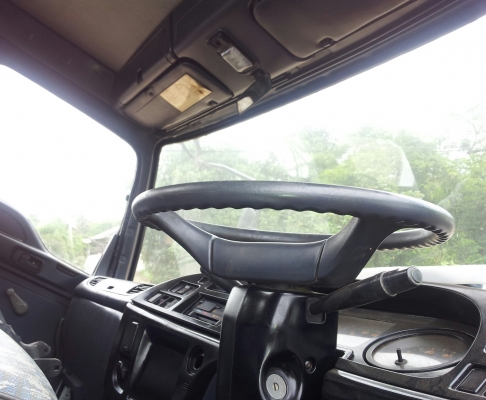 เสี่ยประคองจากนครนายกซื้อไปแล้วครับ ขอขอบคุณทีมงานคุณภาพของพี่เสือครับ ขายสิบล้อร็อกกี้240 FXZ23NFYF หัวขาว วางหัวเดกก้า ปี36 หัวแซสซี เล่มทะเบียนแจ้ง ม.79 ขาย1,090,000บาท 085-7075176 แมน