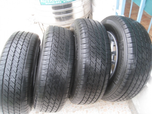 ขายล้อแม็ก Toyota fortuner ป้ายแดง 17"x7.5" et30 6รู139 + ยางปี2613 สภาพสวยครับ ตุ่มหน้ายางยังมองเห็นอยู่ครับ สนใจติดต่อเล็กคลองสามครับ (081-3747940)