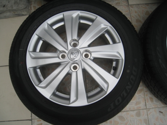 ขายล้อแม็ก Toyota vios ป้ายแดง 15"x5.5" et45 4รู100 + ยางปี13 สนใจติดต่อเล็กคลองสามครับ (081-3747940)