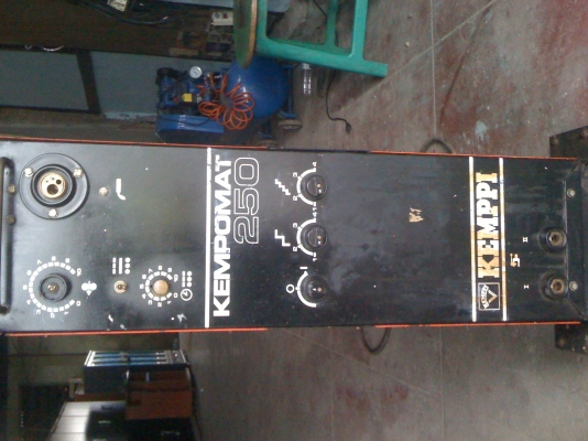 เครื่องเชื่อมco2 kemppi kempomet 250&rlm;