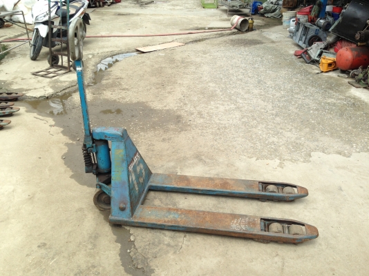 ขาย แฮนลิฟท์ ขนาด 2.5 ตัน สภาพพร้อมใช้งาน มี 5 ตัวครับ สนใจโทร. 082-561-8028 / 085-177-2887 lineID : mananon1919