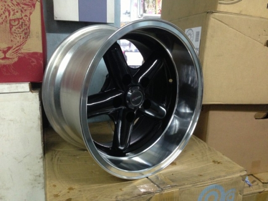 ขายแม็กมือสองอ๊อฟลึกขอบ15นิ้ว ET -43 แท้ 5H114.3 ถูกๆ