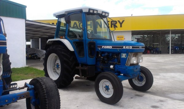 รถไถฟอร์ด 6410 เพลาเดียวห้องเก๋ง ขายเพียง 450,000 บาทเท่านั้น