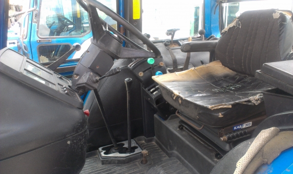 รถไถฟอร์ด 6410 เพลาเดียวห้องเก๋ง ขายเพียง 450,000 บาทเท่านั้น รถไถฟอร์ด 6410 เพลาเดียวห้องเก๋ง ขายเพียง 450,000 บาทเท่านั้น