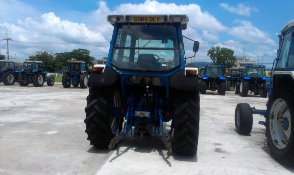 รถไถฟอร์ด 6410 เพลาเดียวห้องเก๋ง ขายเพียง 450,000 บาทเท่านั้น รถไถฟอร์ด 6410 เพลาเดียวห้องเก๋ง ขายเพียง 450,000 บาทเท่านั้น