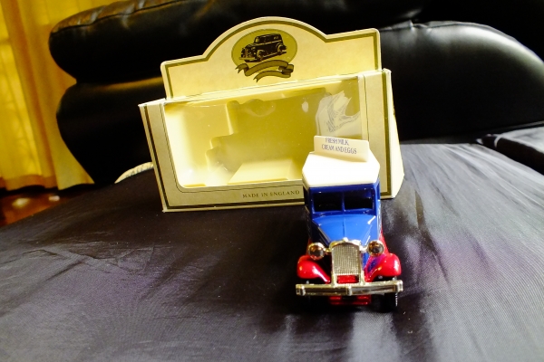 ขายเหมาหมดแล้วค่ะ ขอบคุณค่ะ ขออนุญาติขายโมเดลรถโบราณเก่าเก็บสะสม ของอังกฤษค่ะ ราคา 350 บาททุกคันค่ัะ ขายเหมาหมดแล้วค่ะ ขอบคุณค่ะ ขออนุญาติขายโมเดลรถโบราณเก่าเก็บสะสม ของอังกฤษค่ะ ราคา 350 บาททุกคันค่ัะ