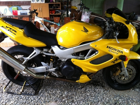 ขาย honda vtr 1000