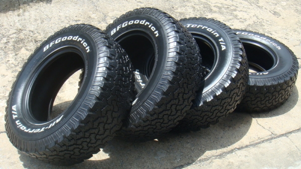 ขายยาง BF Goodrich Allterrain 265 70 r16 ปี10