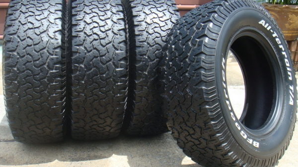 ขายยาง BF Goodrich Allterrain 265 70 r16 ปี10