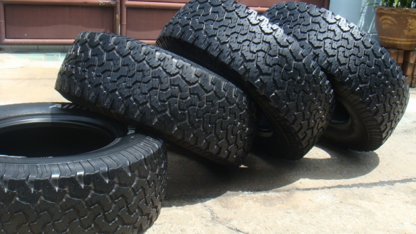 ขายยาง BF Goodrich Allterrain 265 70 r16 ปี10