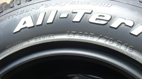 ขายยาง BF Goodrich Allterrain 265 70 r16 ปี10