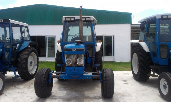 รถไถฟอร์ดเพลาเดียว 6610 เกียร์ข้าง 430,000 บาท