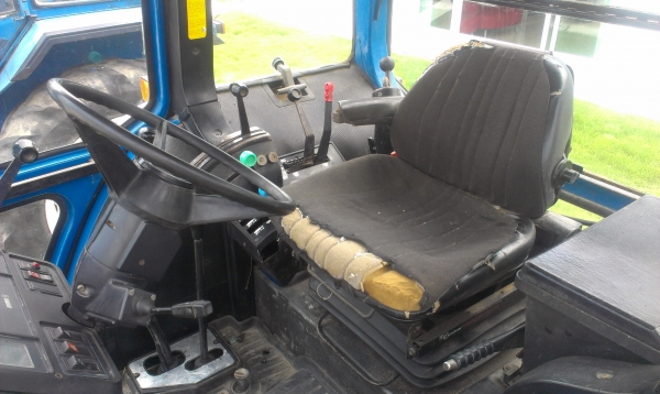 รถไถฟอร์ดเพลาเดียว 6610 เกียร์ข้าง 430,000 บาท