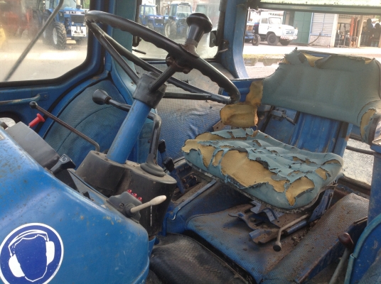 ขายรถไถ Ford 6610 นำเข้า ยังไม่ผ่านงานในประเทศ