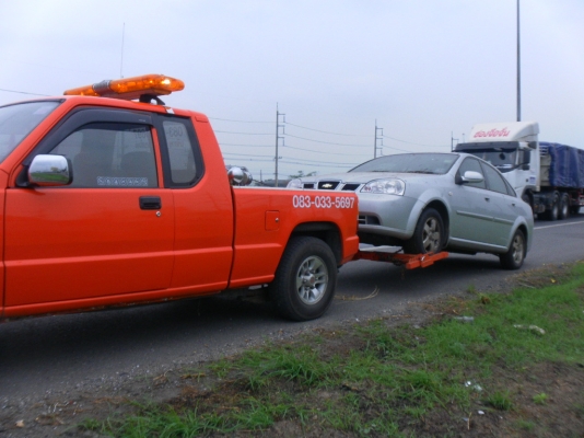 ขายรถยกลากจูง แบบช้อนล้อพร้อมอุปกรณ์ครบชุด ชุดยกใส่ลูกปืนเพลาไว้ทุกจุดหมุน มีหัวไว้อัดจารบีพร้อม แข็งแรงมาก   เครื่อง 1J ระบบเบรค ดิสเบรก4ล้อ ล้อกระทะผ่าชุบโครเมี่ยมขอบ15&rdquo; เพลาท้ายTROOPER  ติดแก๊ส LPG/2ถังใหญ่ไว้ใต้ท้องรถ มีแผ่นเหล็กปิดกันกระแทกเรีย