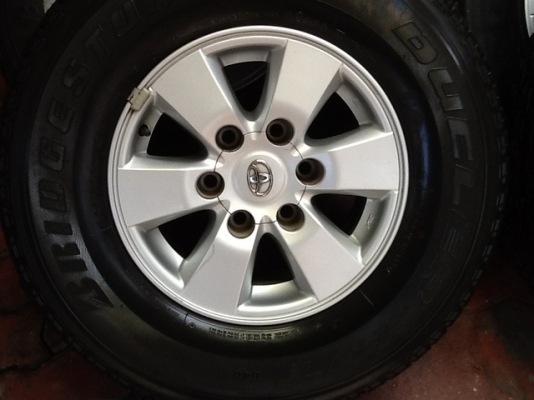 ขายล้อวีโก้พรีรันเนอร์ตัวใหม่ 6 รู ขอบ15 พร้อมยาง ....... สวยๆ เชิญครับ