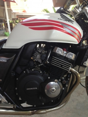 ซุปเปอร์โฟ400cc ปี1998 สภาพสวย ติดต่อ คุณดา 0806877721