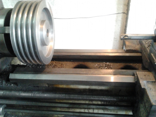 เครื่องกลึง 6 ฟุตนิ้วมิลไม่ต้องเปียน