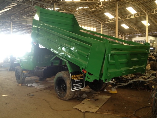 ยุครถแพงต้องคันนี้ถูกคุ้มแน่นอน 6 ล้อยาง 900 เครื่อง 185 แรง เครื่องดีคัชซีเงาปิ้งวิ่งดินสบายคืนทุนไม่กี่เดือนเชิญมาดูและพิสูจณ์รีบเลยครับเหลือน้อยแล้วทะเบียนมีแน่นอนรถเดิมๆทำกระบะเพิ่มสุดคุ้ม