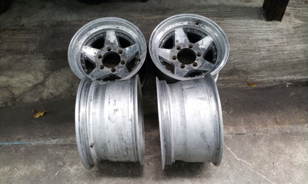 ขายล้อแม็ก ขอบ15 6รู ลายแนวเรโท ขายล้อแม็ก ขอบ15 6รู ลายแนวเรโท