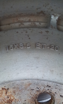 ขายล้อแม็ก ขอบ15 6รู ลายแนวเรโท ขายล้อแม็ก ขอบ15 6รู ลายแนวเรโท