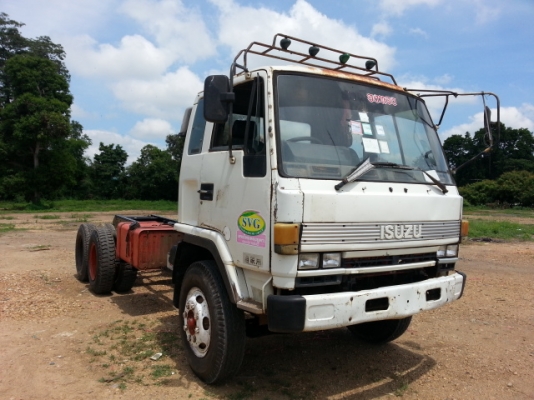 ขายสิบล้อ หัวคัสซี jcm เพลาเดียว หัวร๊อกกี้ พร้อมทำเทอร์เลอร์ หรือ ดั้มป์ ก็ได้ครับ