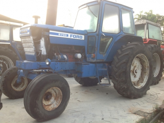 ขายรถไถ Ford8700 นำเข้าราคาไม่แพง ลองสอบถามก่อนได้ครับ