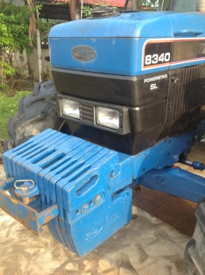 ขายรถไถ Ford 8340 นำเข้าสภาพดี ราคาไม่แพงครับ