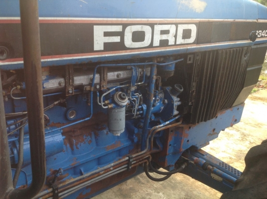 ขายรถไถ Ford 8340 นำเข้าสภาพดี ราคาไม่แพงครับ
