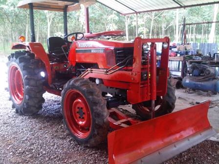 ขายรถไถ Kubota M5000 (4WD) พร้อมดันหน้า ขายรถไถ Kubota M5000 (4WD) พร้อมดันหน้า