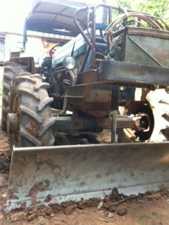 ฟอร์ด 6610 2เพลา เสื้อลาย มีทะเบียน ขาย 600000 บาท