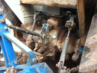 ฟอร์ด 6610 2เพลา เสื้อลาย มีทะเบียน ขาย 600000 บาท