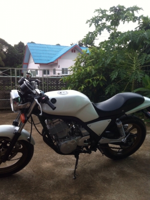 ขายรถมอไซค์บิ๊กไบค์ YAMAHA SR-X 400