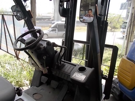 รถฟอร์คลิฟต์ (LPG+เบนซิน) ขนาด 1.5ตัน Nissan รุ่น:L01 ซีเรียล:L01-004042 ปี:2006 ชั่วโมง:8143 งาเลื่อนได้อิสระ