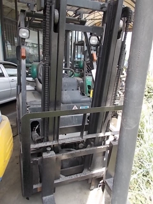 รถฟอร์คลิฟต์ (LPG+เบนซิน) ขนาด 1.5ตัน Nissan รุ่น:L01 ซีเรียล:L01-004042 ปี:2006 ชั่วโมง:8143 งาเลื่อนได้อิสระ