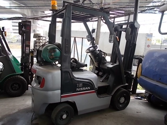 รถฟอร์คลิฟต์ (LPG+เบนซิน) ขนาด 1.5ตัน Nissan รุ่น:L01 ซีเรียล:L01-004042 ปี:2006 ชั่วโมง:8143 งาเลื่อนได้อิสระ