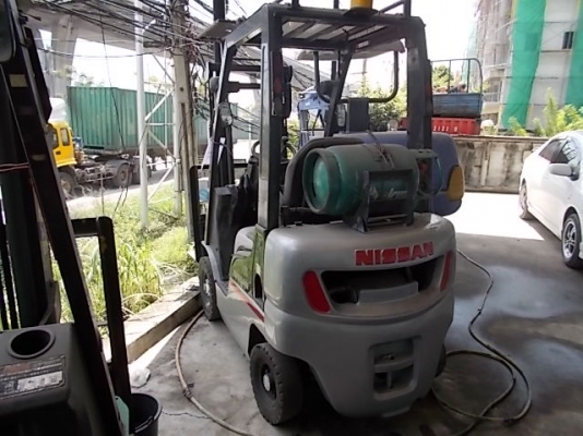 รถฟอร์คลิฟต์ (LPG+เบนซิน) ขนาด 1.5ตัน Nissan รุ่น:L01 ซีเรียล:L01-004042 ปี:2006 ชั่วโมง:8143 งาเลื่อนได้อิสระ